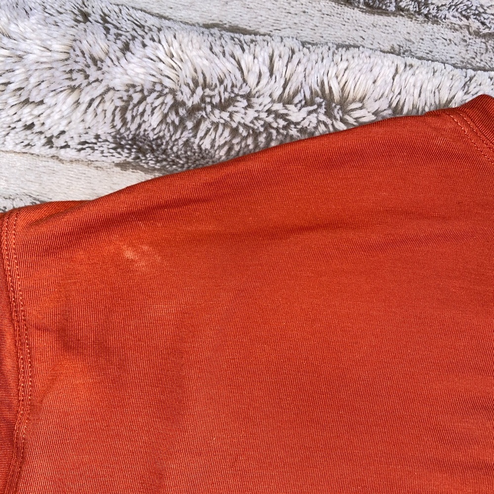 Lululemon Cates Tee - Picture 6 of 6